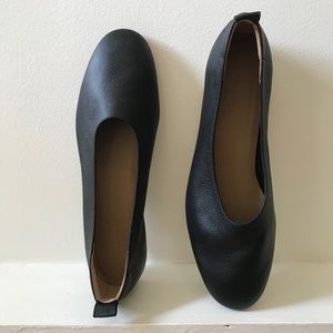 Everlane Italian Leather Day Glove in Black